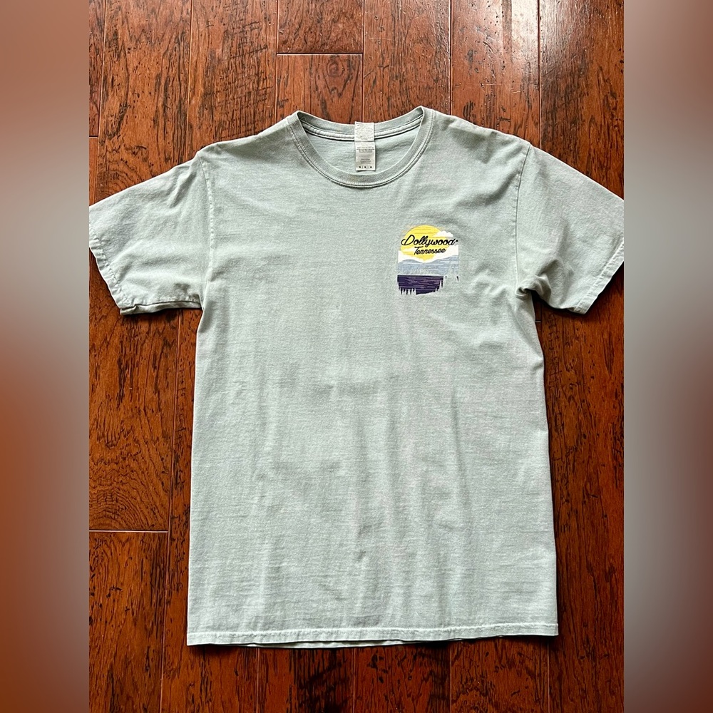 Dollywood T-Shirt